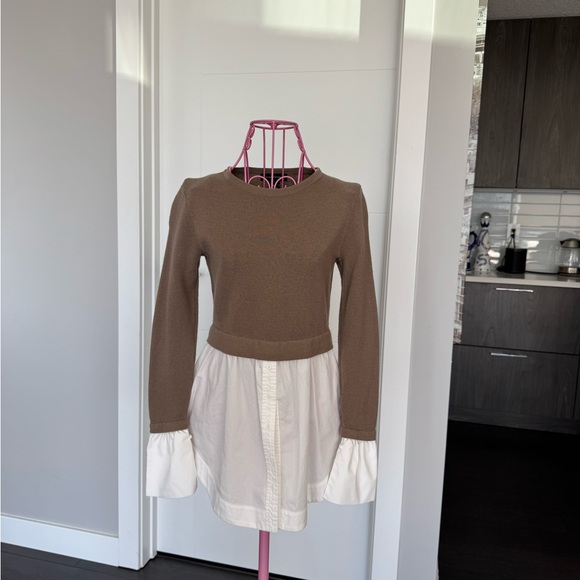 Club Monaco Sweaters - Club Monaco Taupe Knit Top